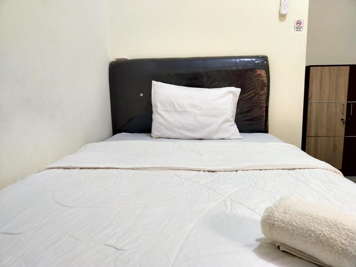 Homestay Danesti Syariah Near Bandara Sultan Hasanuddin Makassar Exterior foto