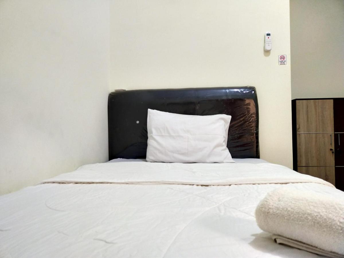 Homestay Danesti Syariah Near Bandara Sultan Hasanuddin Makassar Exterior foto